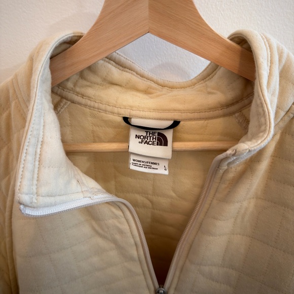 The North Face Women’s Quilted Half-Zip Pullover Sweatshirt - Cream - Picture 3 of 4